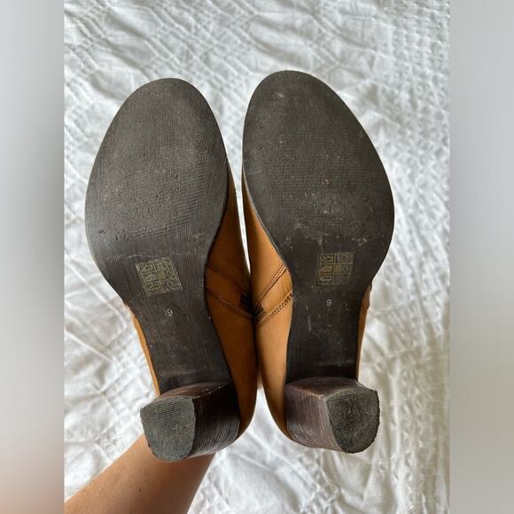 MIA Maddock Block Heel Bootie - Picture 7 of 11